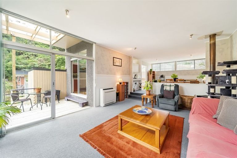 Photo of property in 81 Kamahi Street, Stokes Valley, Lower Hutt, 5019