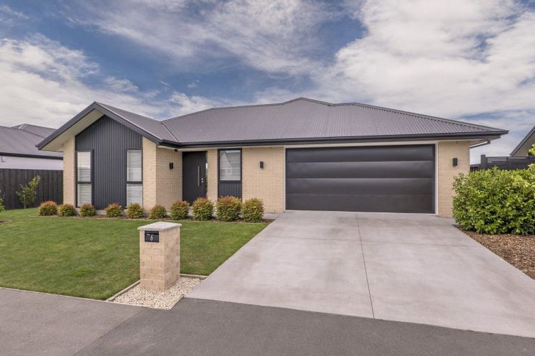 Photo of property in 6 Manggis Street, Northwood, Christchurch, 8051