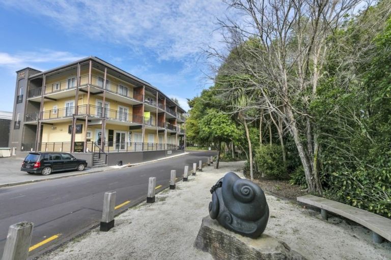 Photo of property in 2b/4 Kell Drive, Albany, Auckland, 0632