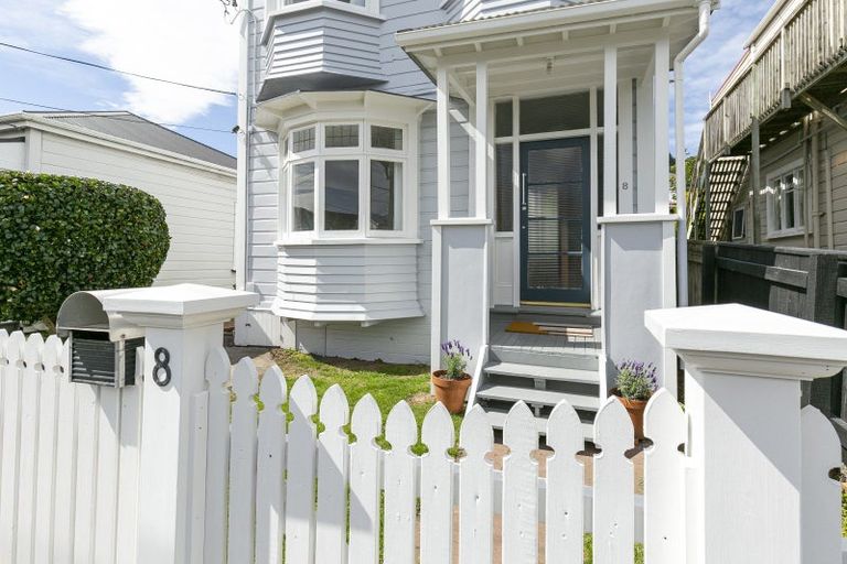 Photo of property in 8 Moir Street, Mount Victoria, Wellington, 6011