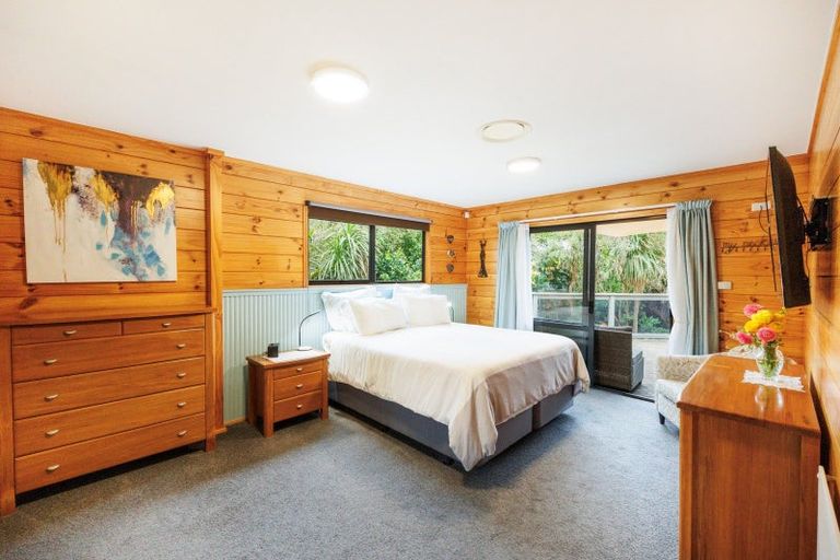 Photo of property in 23 Abby Road, Fitzherbert, Palmerston North, 4410