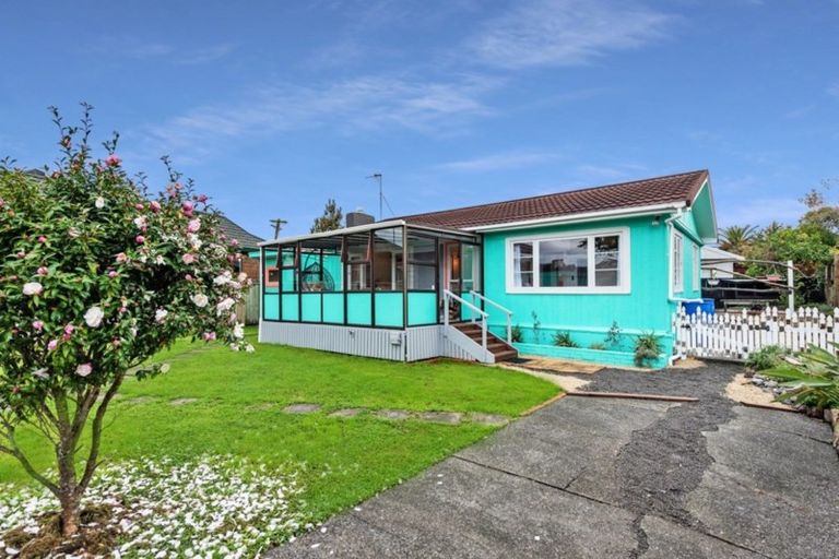 Photo of property in 72 Ocean Road, Paraparaumu Beach, Paraparaumu, 5032
