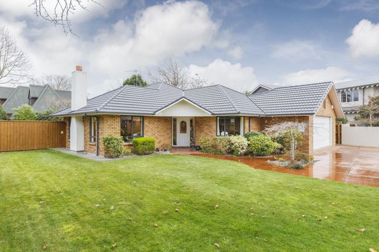 Photo of property in 7 Heritage Place, Terrace End, Palmerston North, 4410