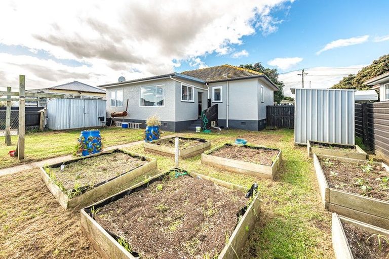 Photo of property in 53 Thatcher Street, Castlecliff, Whanganui, 4501