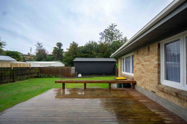 Photo of property in 2 Windsor Road, Maeroa, Hamilton, 3200
