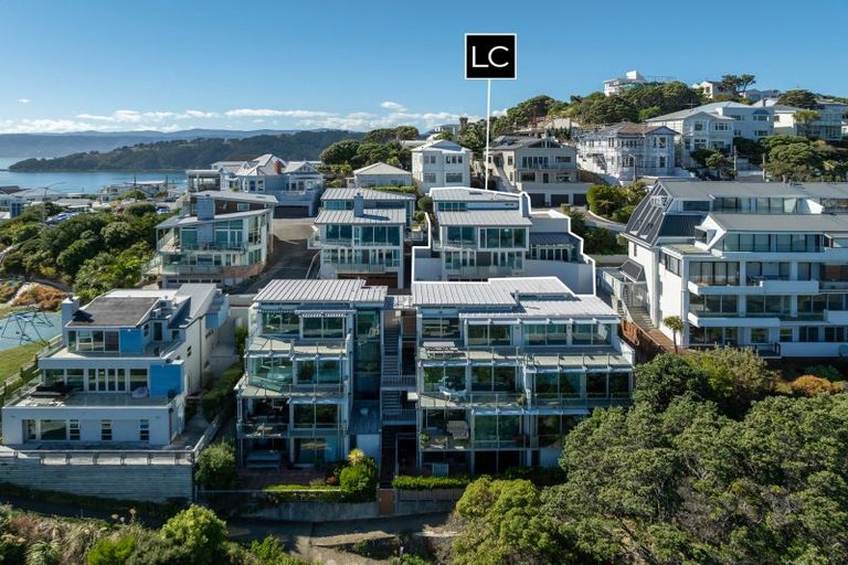 Photo of property in 26 The Crescent, Roseneath, Wellington, 6011