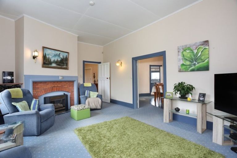 Photo of property in 25 Wanganui Road, Marton, 4710