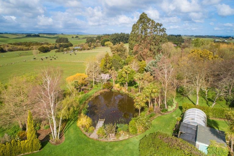 Photo of property in Thyme Out Estate, 800 Halcombe Road, Halcombe, Feilding, 4775