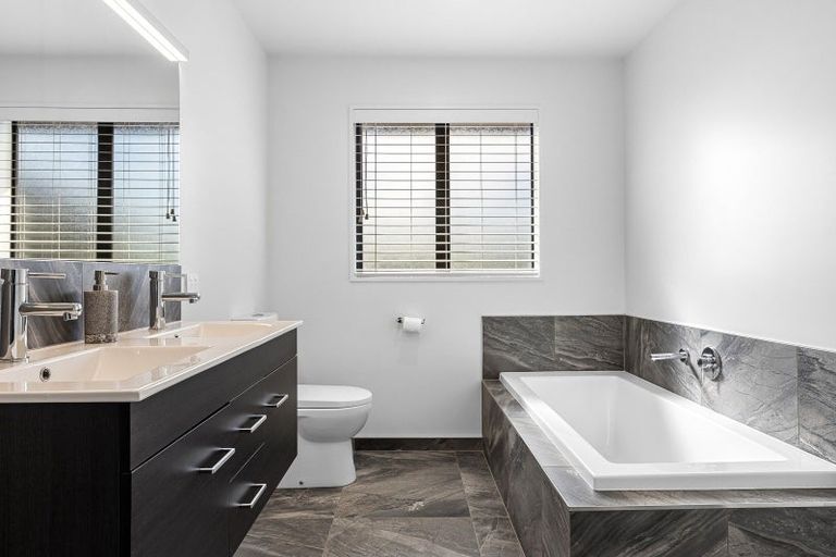 Photo of property in 5 Hampton Drive, Swannanoa, Kaiapoi, 7692