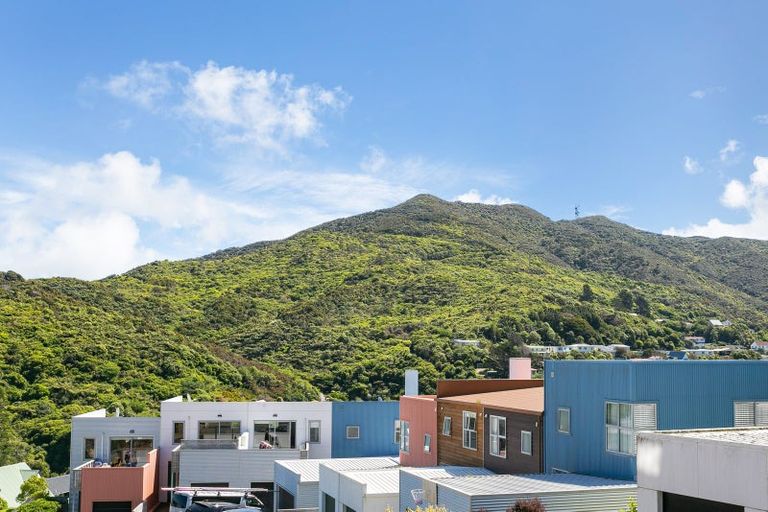 Photo of property in 66 Saddleback Grove, Karori, Wellington, 6012