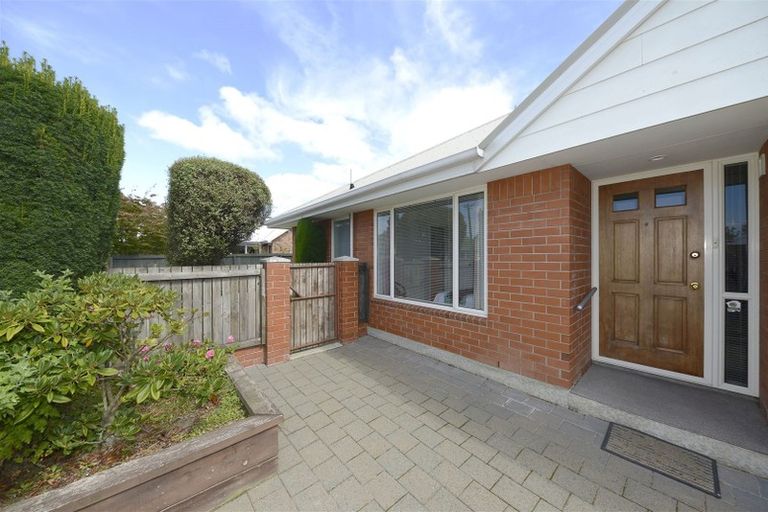 Photo of property in 141 Avonhead Road, Avonhead, Christchurch, 8042