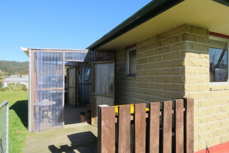 Photo of property in 42 Coal Street, Reefton, 7830