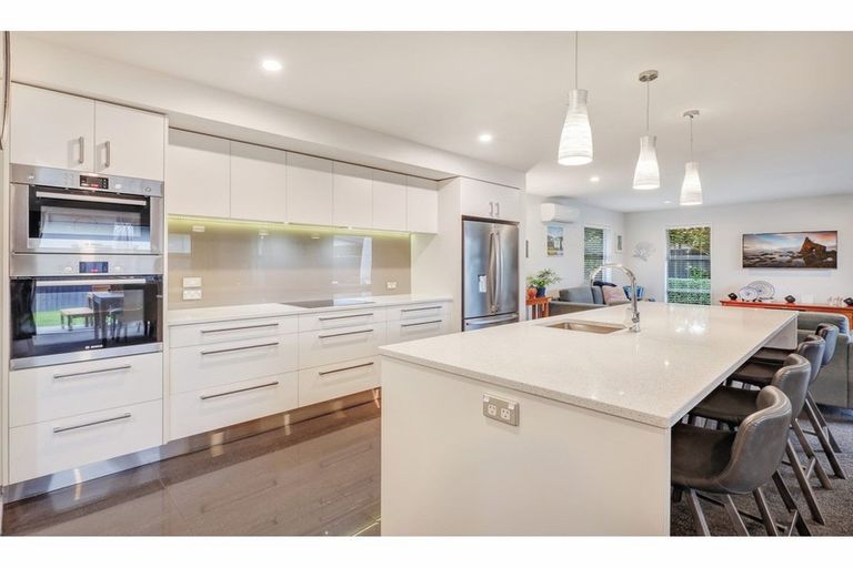 Photo of property in 7 Crown Close, Prebbleton, 7604