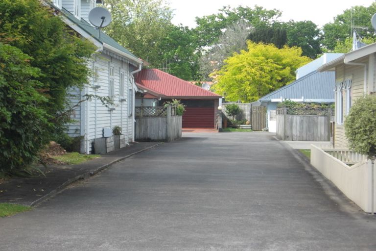 Photo of property in 15 Princes Street, Cambridge, 3434