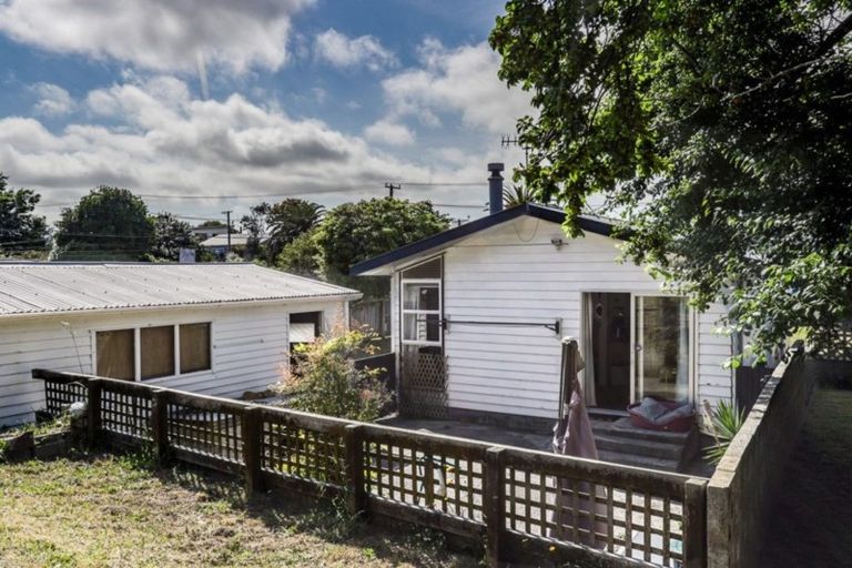 Photo of property in 39 Gray Avenue, Paraparaumu Beach, Paraparaumu, 5032
