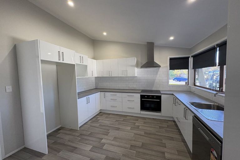Photo of property in 39 Upham Crescent, Taradale, Napier, 4112
