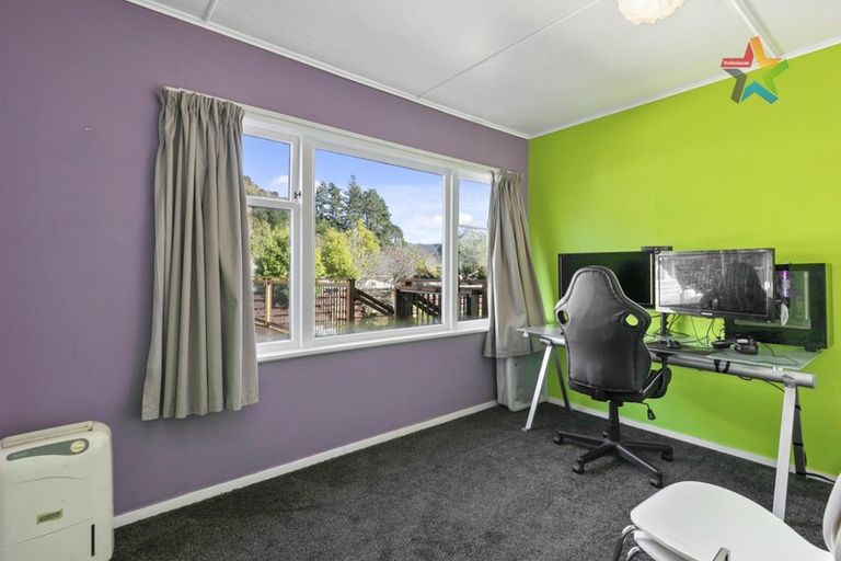 Photo of property in 109a Hine Road, Wainuiomata, Lower Hutt, 5014