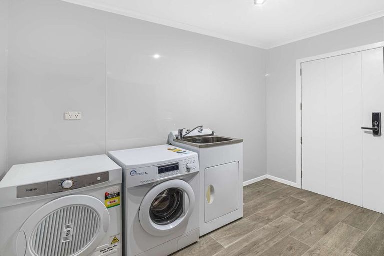 Photo of property in 8 Ormond Street, Woodville, 4920