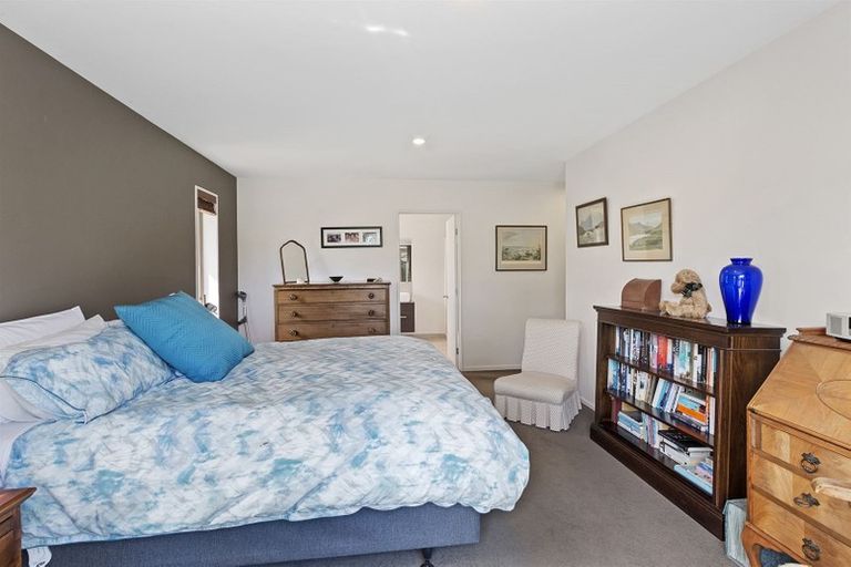 Photo of property in 30 Foresters Crescent, Parklands, Christchurch, 8083