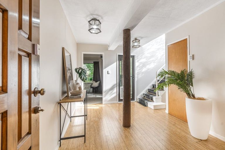 Photo of property in 3 Tranquil Glade, Hillcrest, Auckland, 0627