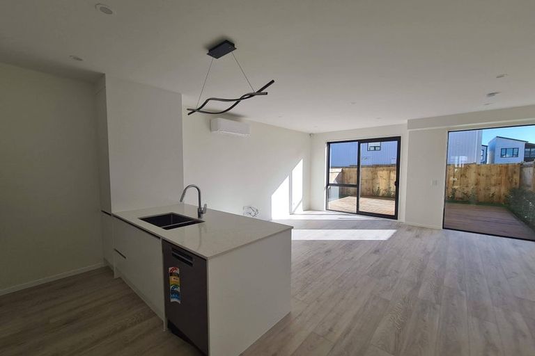 Photo of property in 12 Herekino Street, Westgate, Auckland, 0814
