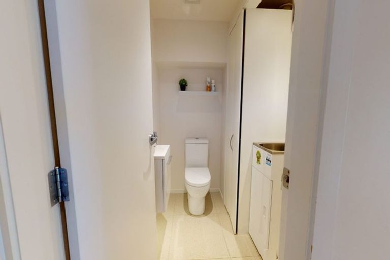 Photo of property in 61u8 Black Rock Road, Newlands, Wellington, 6037