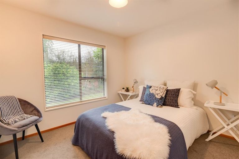 Photo of property in 6 Westgrove Avenue, Avonhead, Christchurch, 8042
