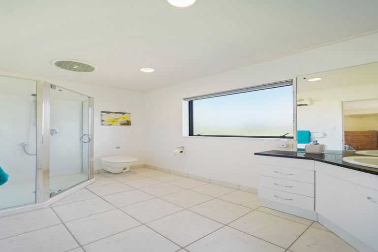 Photo of property in 93a Botany Road, Botany Downs, Auckland, 2010
