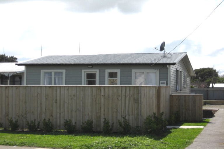 Photo of property in 154 Cornfoot Street, Castlecliff, Whanganui, 4501