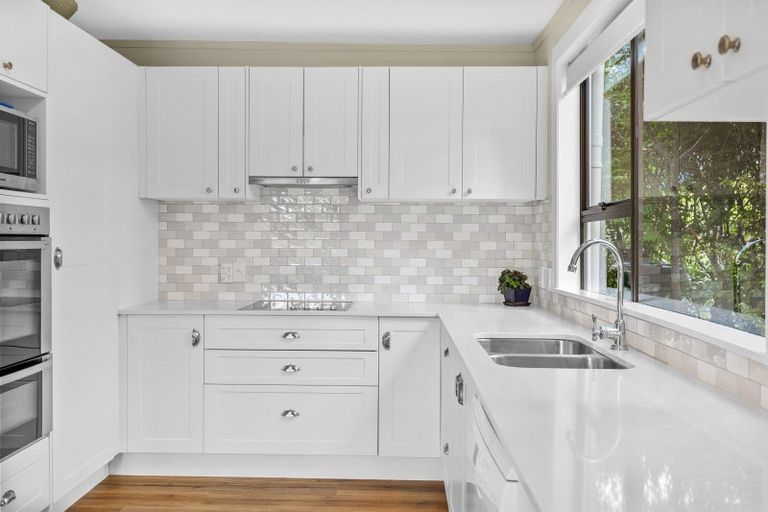 Photo of property in 1/33 Penzance Road, Mairangi Bay, Auckland, 0630