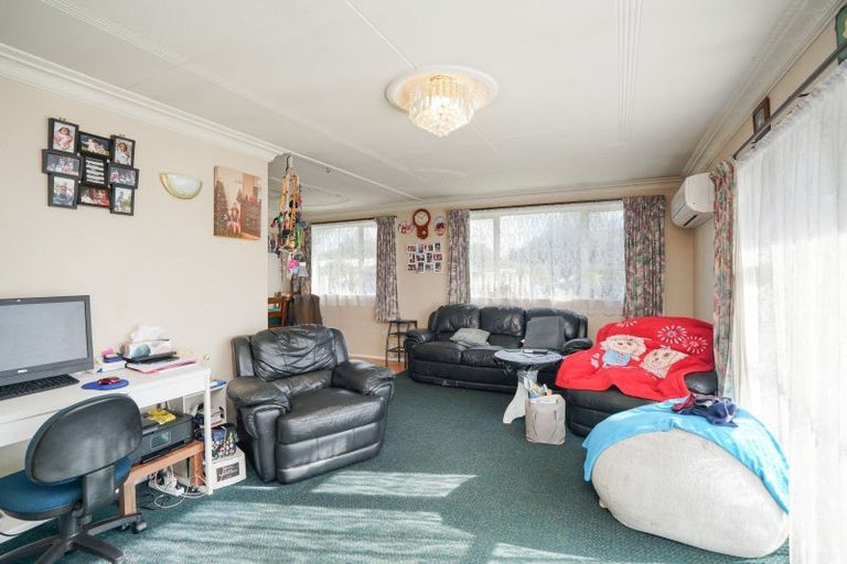 Photo of property in 72 Paisley Street, Kew, Invercargill, 9812