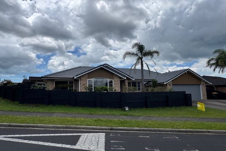 Photo of property in 34 Franshell Crescent, East Tamaki, Auckland, 2013