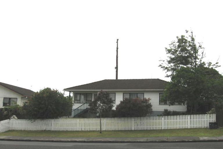 Photo of property in 31 Meadowood Drive, Unsworth Heights, Auckland, 0632