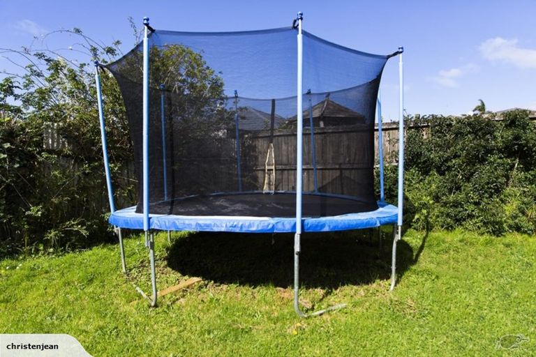 Photo of property in 8 Poplar Road, Stanmore Bay, Whangaparaoa, 0932