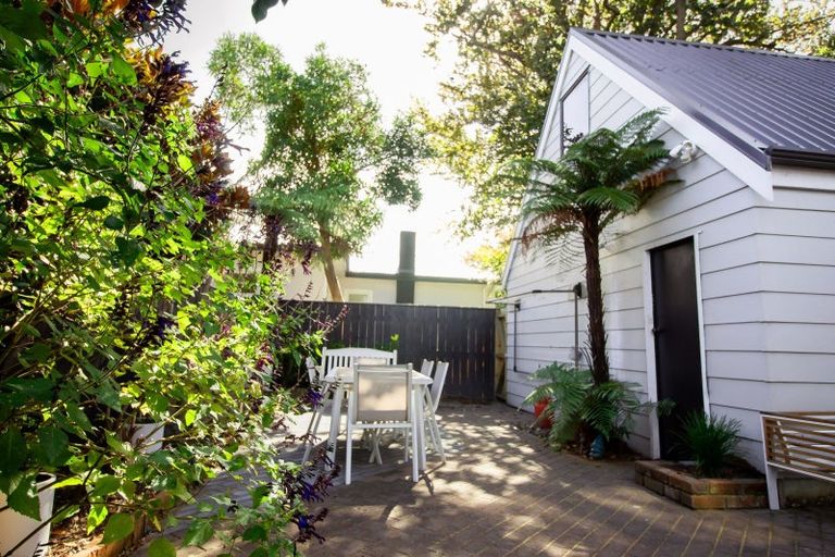 Photo of property in 266 Victoria Avenue, Hokowhitu, Palmerston North, 4410