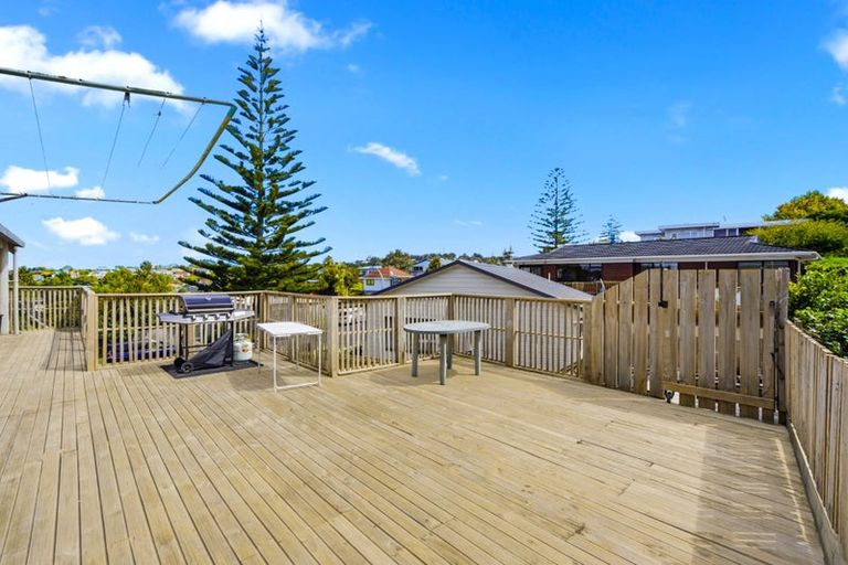 Photo of property in 10 Stredwick Drive, Torbay, Auckland, 0630