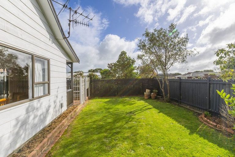 Photo of property in 23 Kanawa Street, Waikanae, 5036