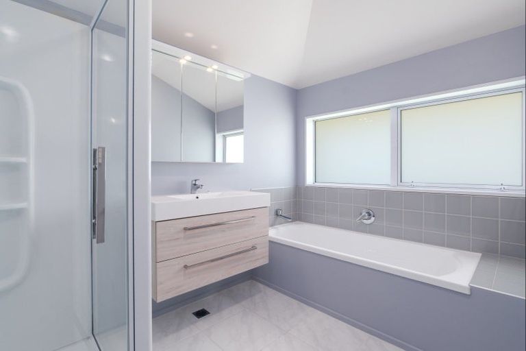 Photo of property in 100a Aorangi Road, Bryndwr, Christchurch, 8053