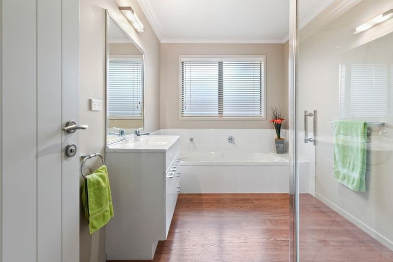 Photo of property in 18 Eastridge Terrace, Huntington, Hamilton, 3210