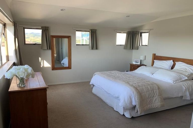 Photo of property in 6 Port Lane, Whitby, Porirua, 5024