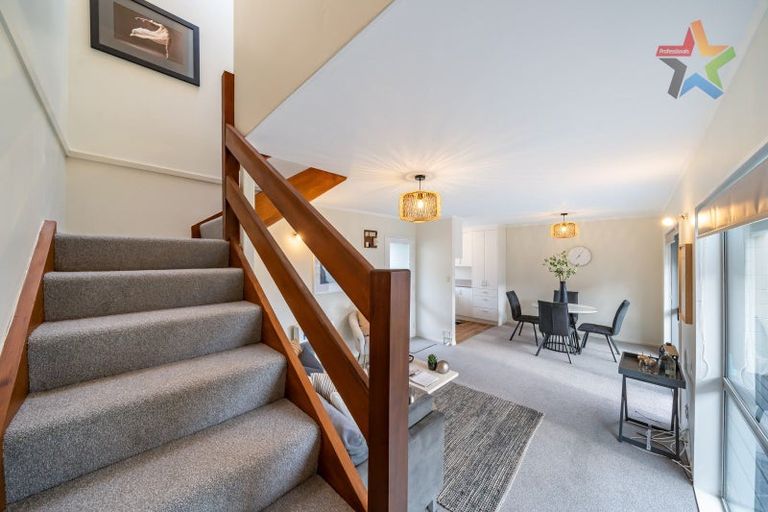 Photo of property in 74f4 Freyberg Street, Lyall Bay, Wellington, 6022