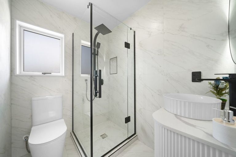 Photo of property in 17b Muir Avenue, Mangere Bridge, Auckland, 2022
