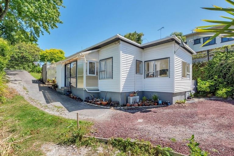 Photo of property in 1/43 Glamorgan Drive, Torbay, Auckland, 0630