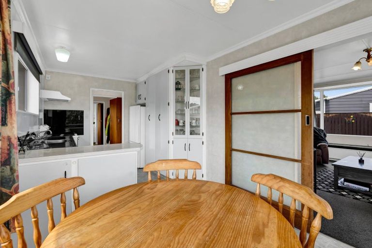 Photo of property in 2 Adrian Street, Stratford, 4332