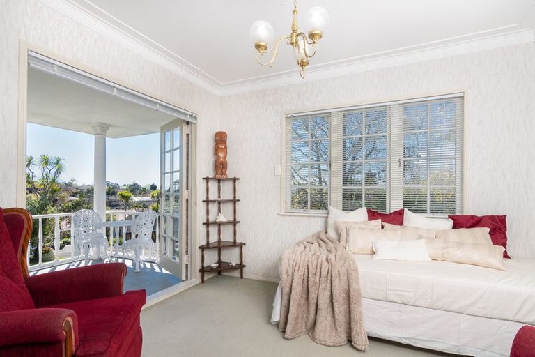 Photo of property in 1/27 Nui Mana Place, Te Atatu South, Auckland, 0610