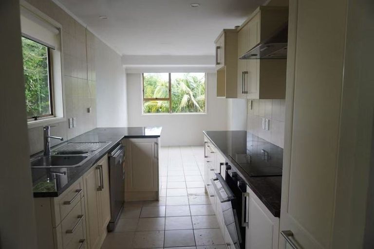Photo of property in 62 Weatherly Road, Torbay, Auckland, 0630