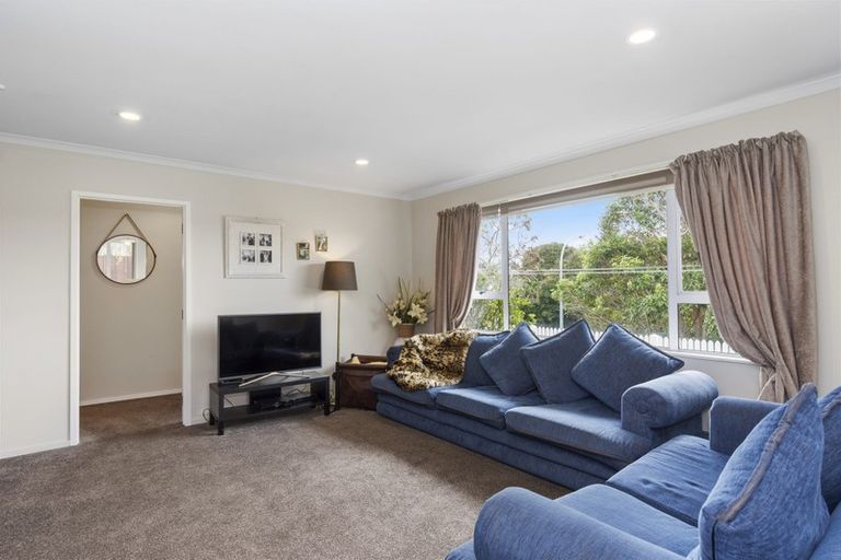Photo of property in 9 Meadowviews Drive, Welcome Bay, Tauranga, 3112