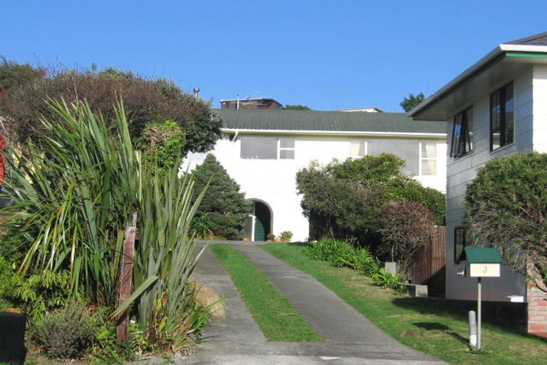 Photo of property in 3 Lagden Street, Camborne, Porirua, 5026