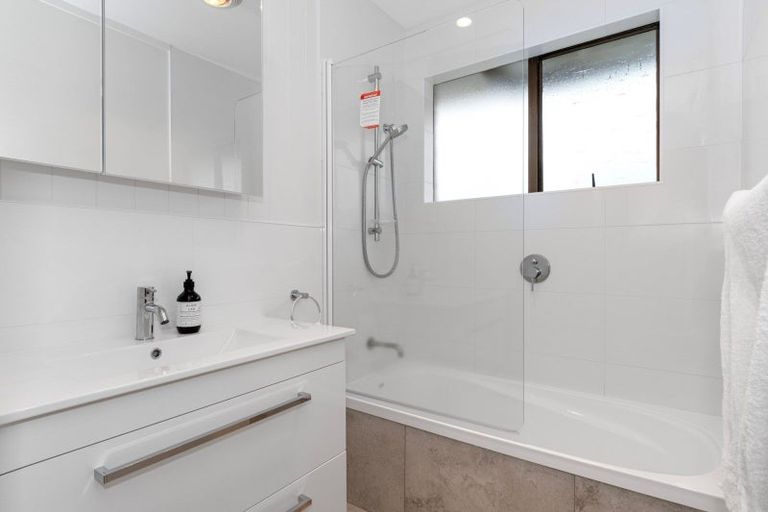 Photo of property in 18 James Cook Drive, Welcome Bay, Tauranga, 3112