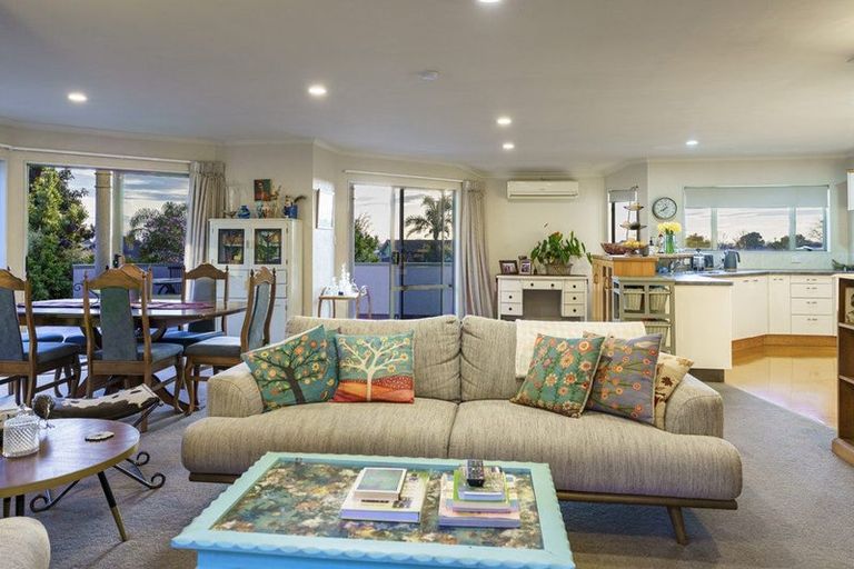 Photo of property in 83 Hetley Crescent, Taradale, Napier, 4112